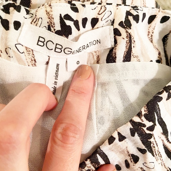 BCBGeneration Flouncy Patterned Pink/Black Shorts - Picture 2 of 5